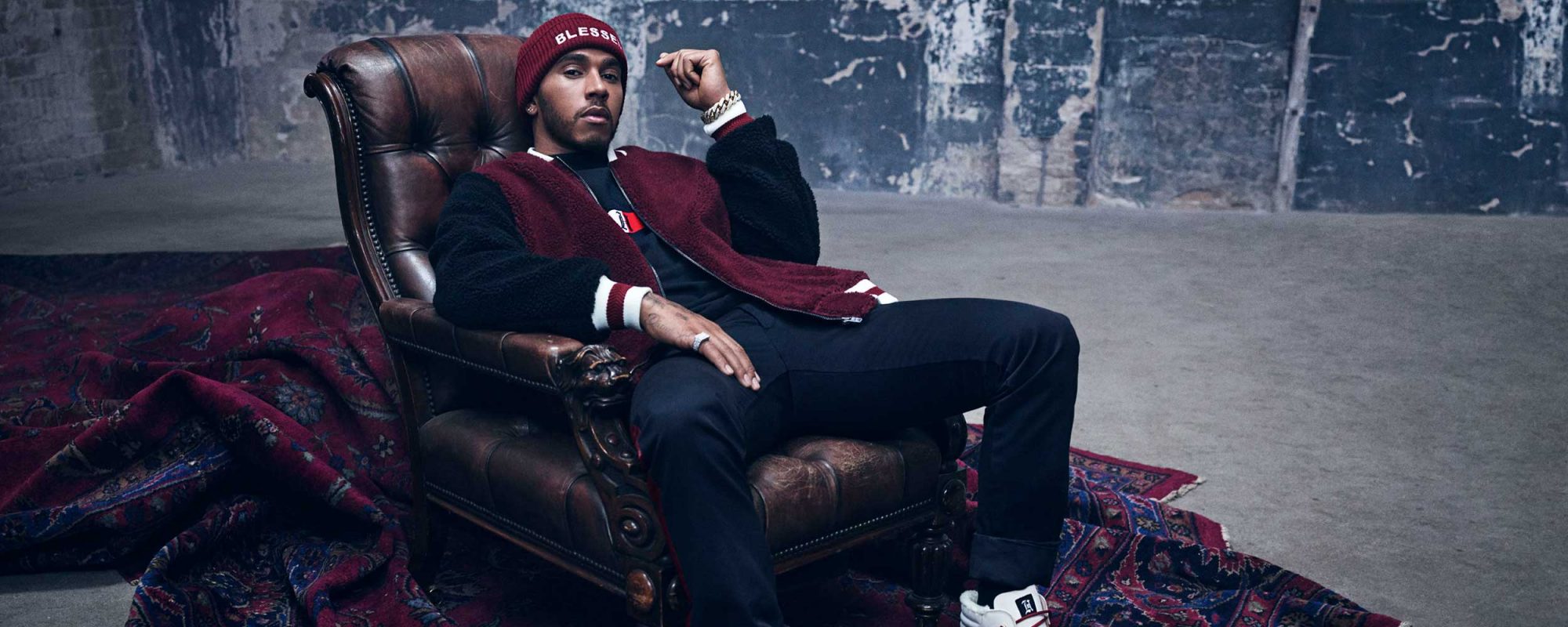 Tommy Hilfiger Lewis Hamilton in chair